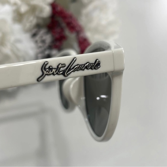 Saint Laurent sunglasses white, very good condition, comes with case. - Picture 3 of 6